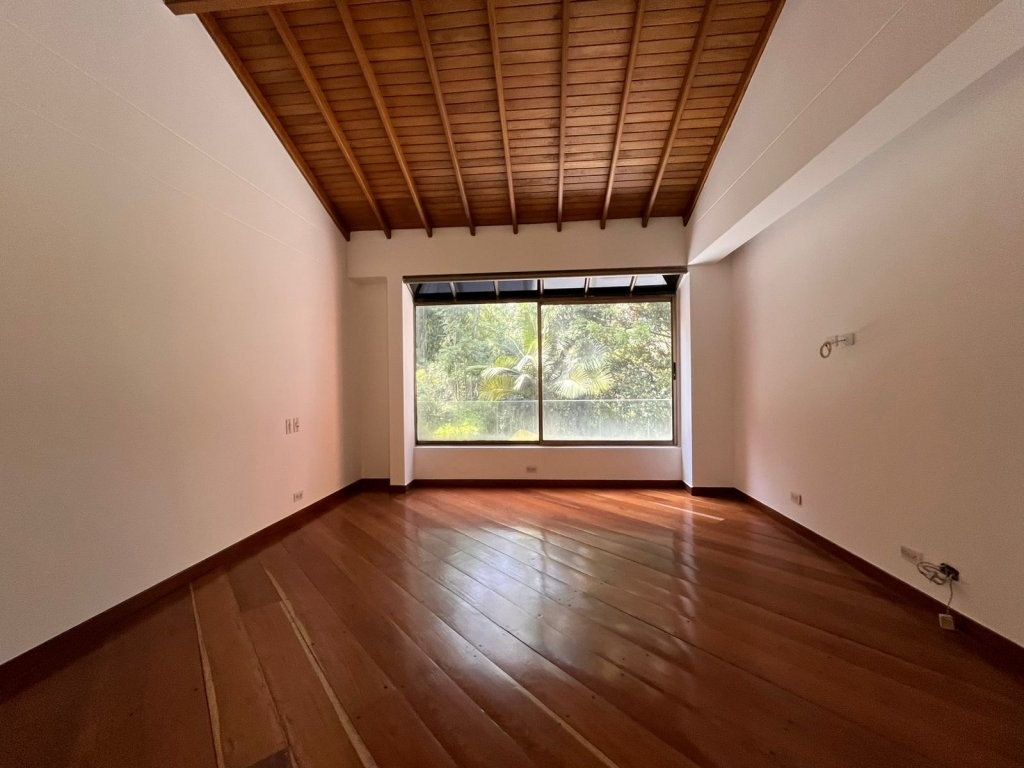 Casa en arriendo en El Poblado, Medellín · foto 14 de 19