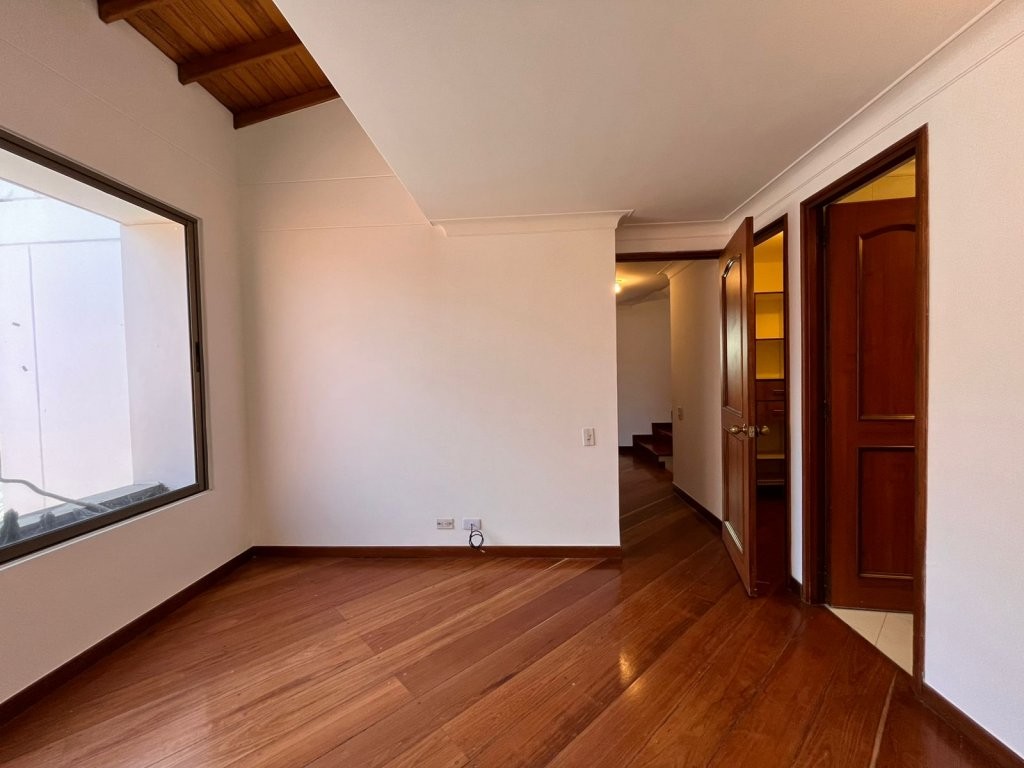 Casa en arriendo en El Poblado, Medellín · foto 10 de 19