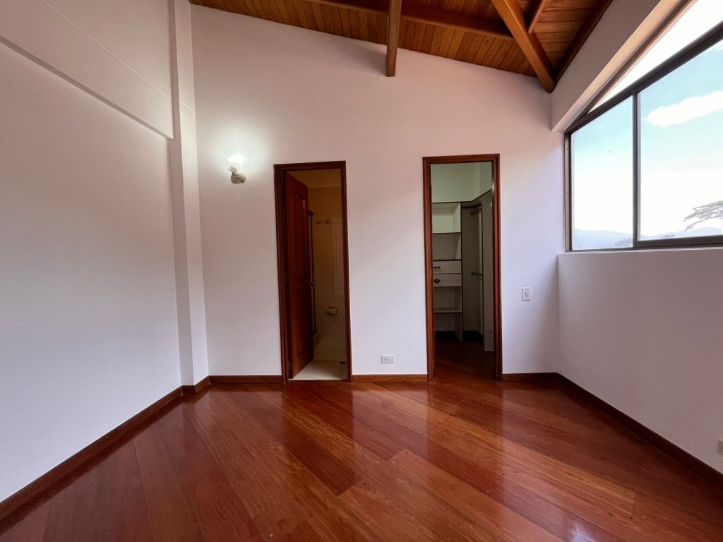 Casa en arriendo en El Poblado, Medellín · foto 17 de 19