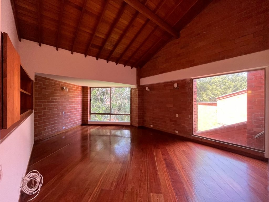 Casa en arriendo en El Poblado, Medellín · foto 9 de 19