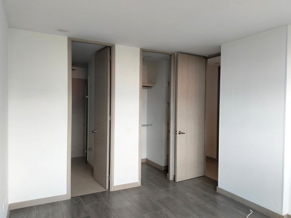 Apartamento en venta en El Poblado, Medellín · foto 8 de 17