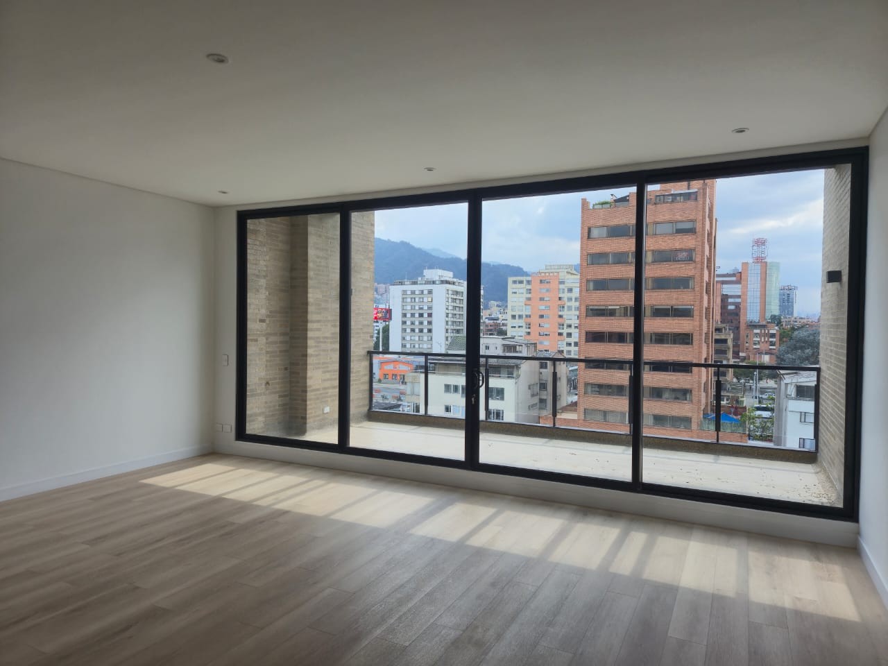 Apartamento de 3 habitaciones en venta en Santa Bibiana, Bogotá — imagen 1 de 18