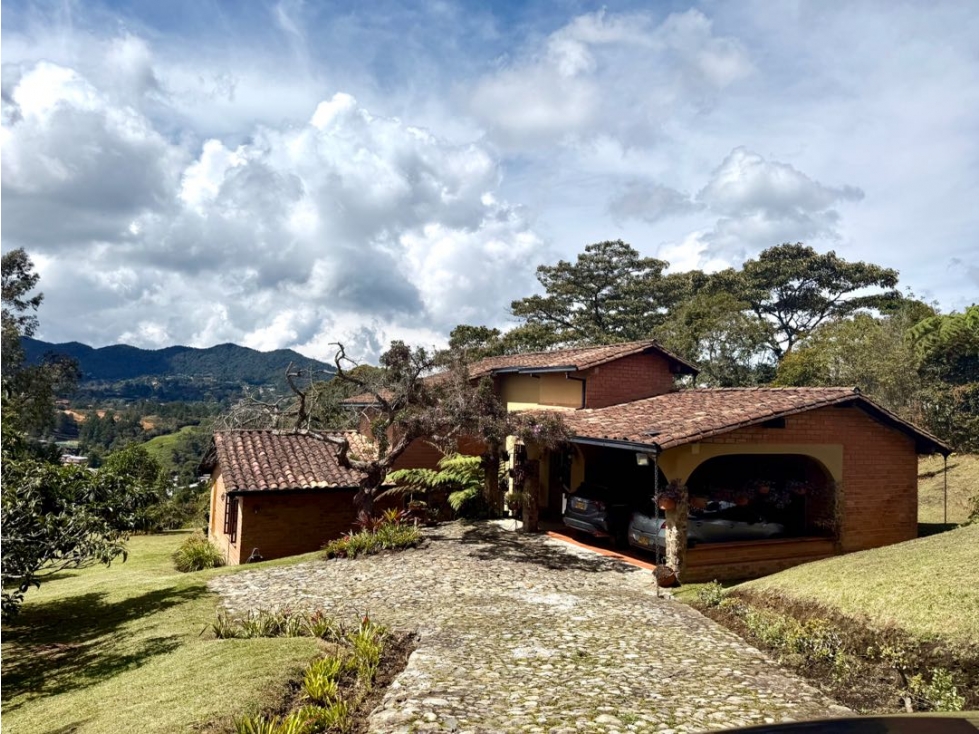 Casa Campestre en venta en Las Palmas, Envigado