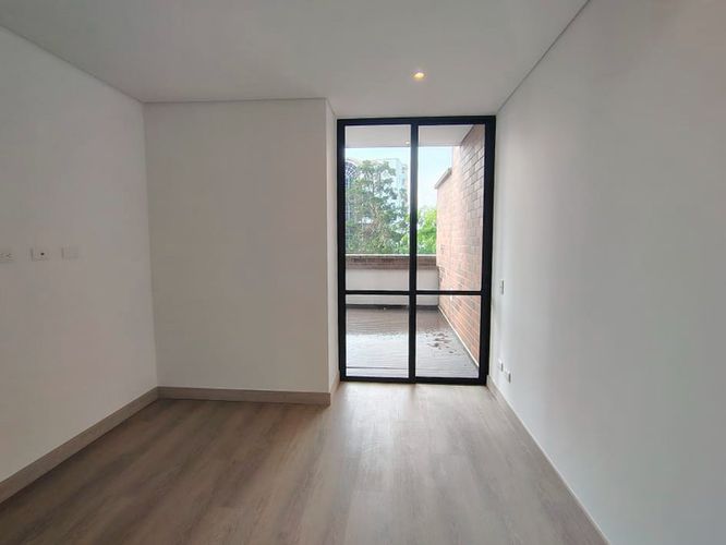 Apartamento de 2 alcobas en arriendo en El Poblado, Medellín, 88 m² · foto 10 de 14
