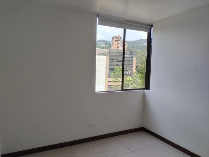 Apartamento de 2 alcobas en arriendo en El Poblado, Medellín, 81 m² · foto 11 de 18
