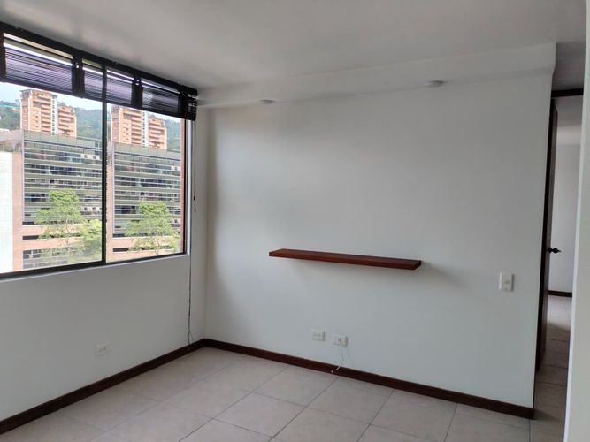 Apartamento de 2 alcobas en arriendo en El Poblado, Medellín, 81 m² · foto 13 de 18