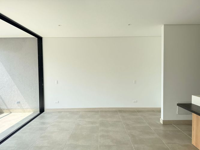 Apartamento de 1 alcoba en arriendo en El Poblado, Medellín, 68 m² · foto 3 de 11