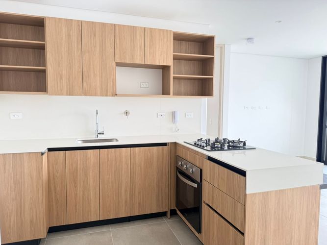 Apartamento de 1 alcoba en arriendo en El Poblado, Medellín, 68 m² · foto 6 de 11