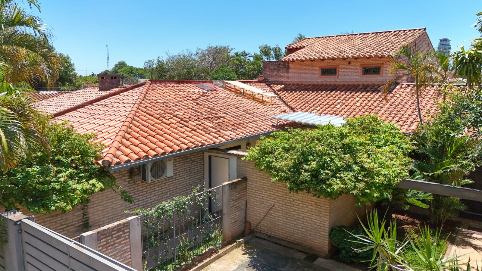 VENDO CASA EN ASUNCIÓN — foto 3