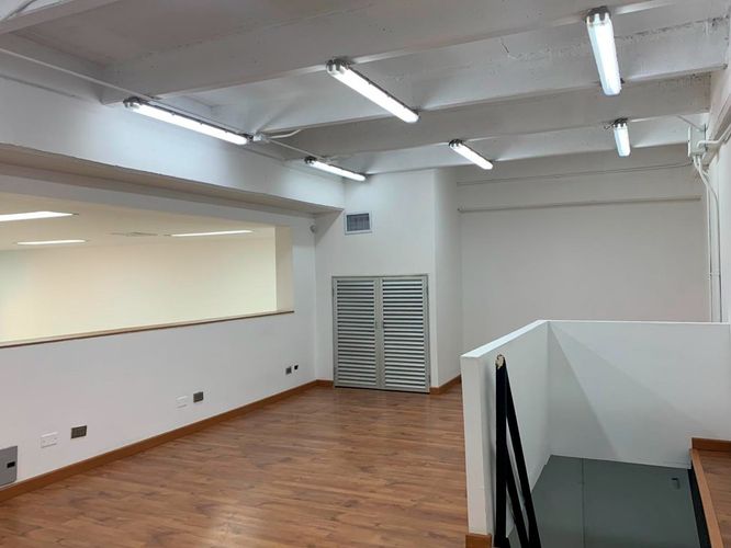Local en arriendo en El Poblado, Medellín, 135 m² · foto 3 de 8