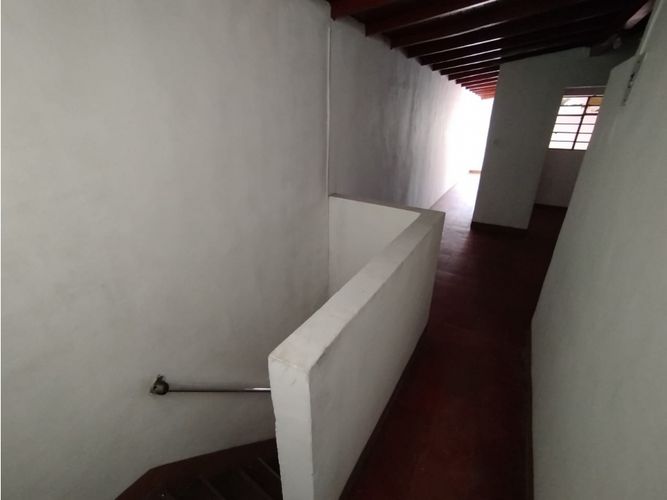 Casa de 10 alcobas en venta en Colon, Medellín, 132 m² · foto 8 de 24