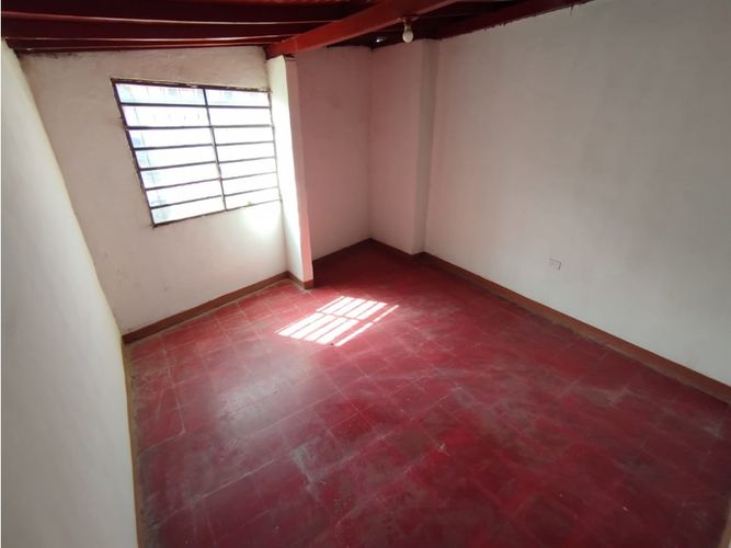 Casa de 10 alcobas en venta en Colon, Medellín, 132 m² · foto 14 de 24