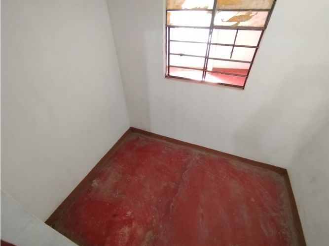 Casa de 10 alcobas en venta en Colon, Medellín, 132 m² · foto 17 de 24