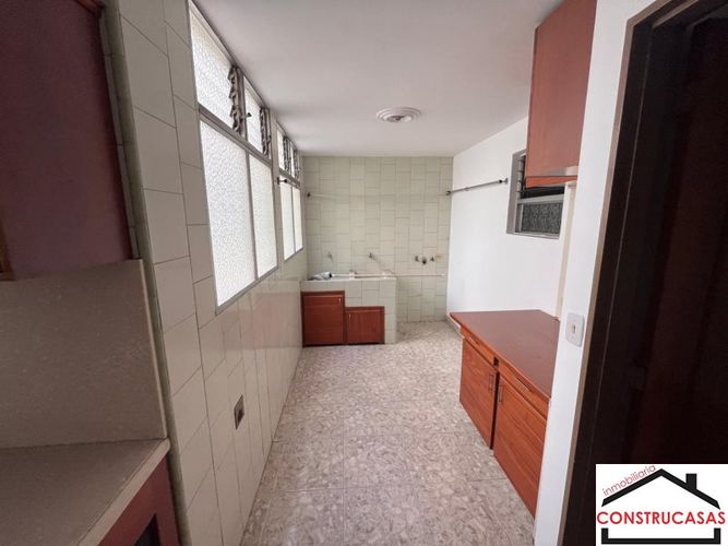 Apartamento de 4 alcobas en arriendo en Laureles, Medellín, 160 m² · foto 5 de 21