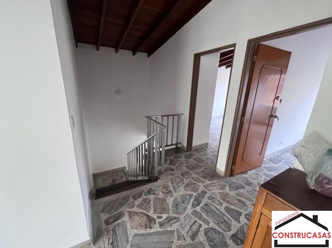 Apartamento de 4 alcobas en arriendo en Laureles, Medellín, 160 m² · foto 6 de 21