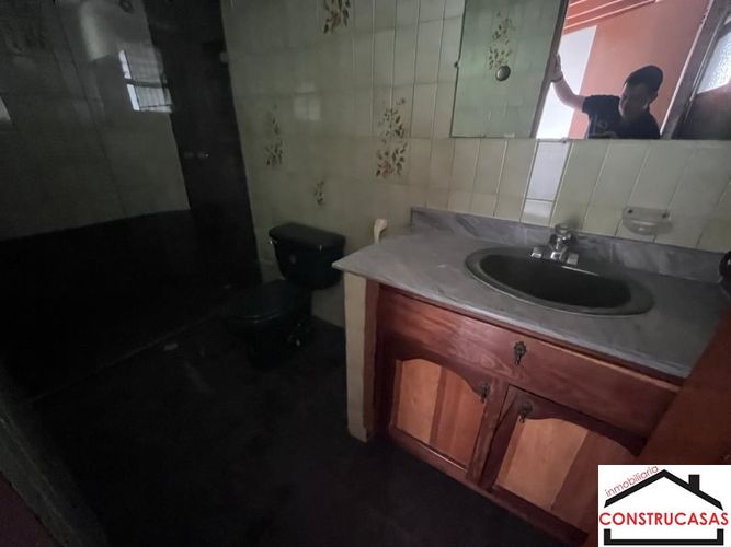 Apartamento de 4 alcobas en arriendo en Laureles, Medellín, 160 m² · foto 18 de 21