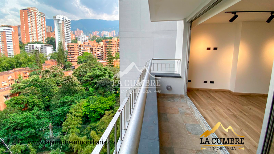 Apartamento de 3 alcobas en arriendo en Los Balsos, Medellín, 115 m² · foto 3 de 13