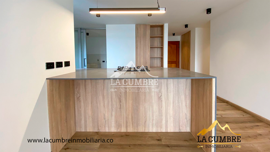 Apartamento de 3 alcobas en arriendo en Los Balsos, Medellín, 115 m² · foto 4 de 13