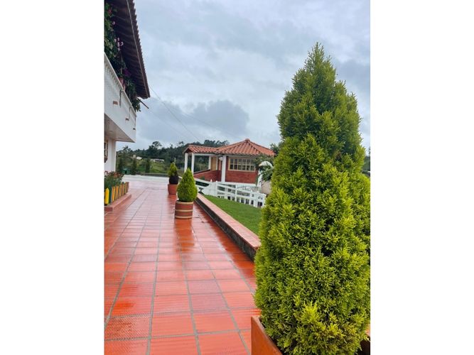 Casa de 7 alcobas en venta en Guarne, 1150 m² · foto 11 de 21