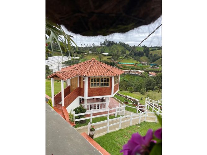 Casa de 7 alcobas en venta en Guarne, 1150 m² · foto 21 de 21