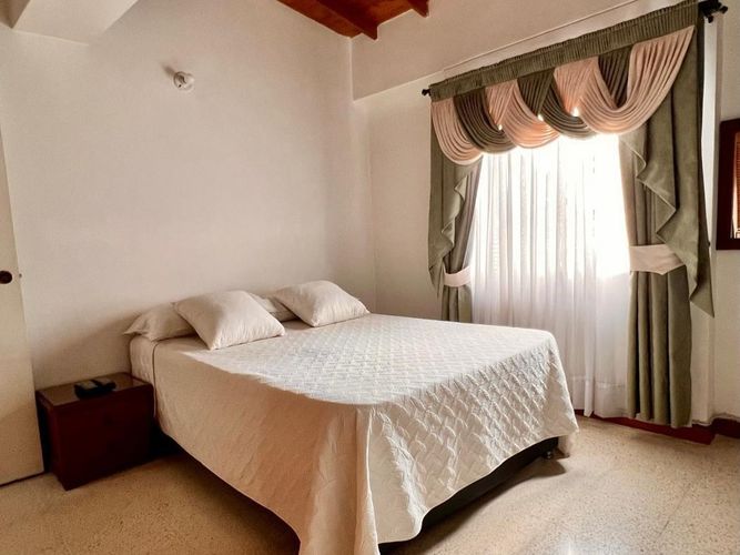 Apartamento de 2 alcobas en venta en Laureles, Medellín, 66 m² · foto 13 de 17