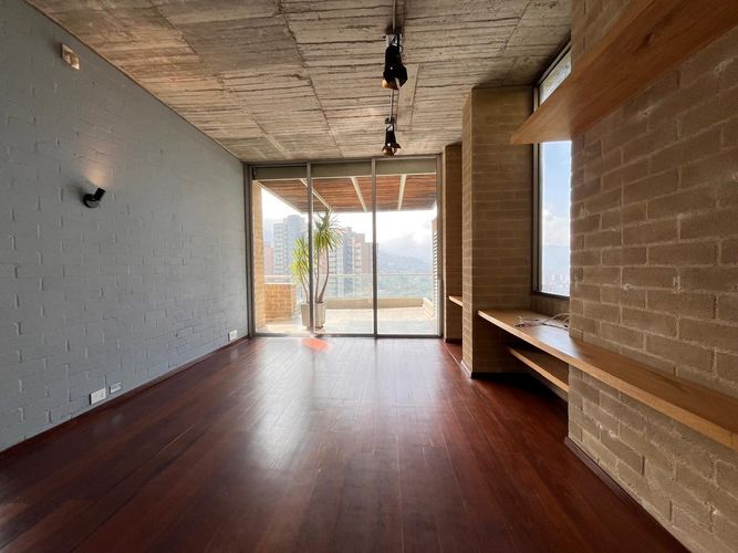 Apartamento de 3 alcobas en venta en El Poblado, Medellín, 270 m² · foto 8 de 18
