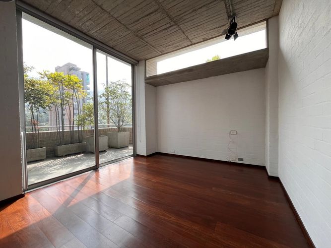 Apartamento de 3 alcobas en venta en El Poblado, Medellín, 270 m² · foto 15 de 18