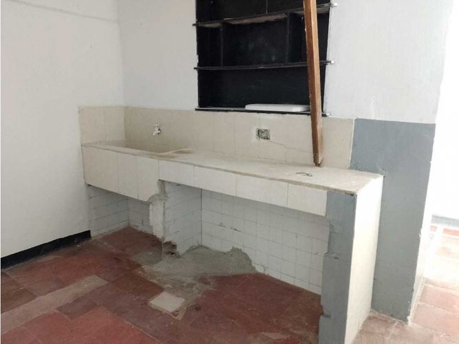 Local en arriendo en Jesus Nazareno, Medellín, 110 m² · foto 4 de 24