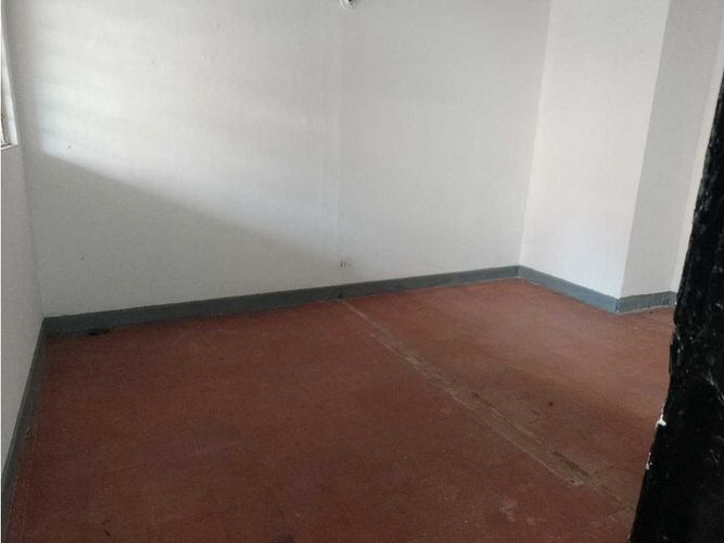 Local en arriendo en Jesus Nazareno, Medellín, 110 m² · foto 12 de 24
