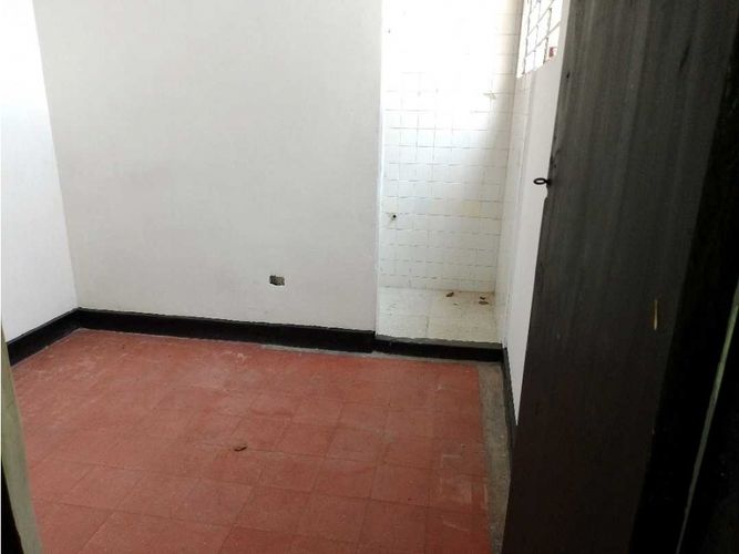 Local en arriendo en Jesus Nazareno, Medellín, 110 m² · foto 21 de 24