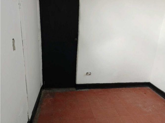 Local en arriendo en Jesus Nazareno, Medellín, 110 m² · foto 23 de 24