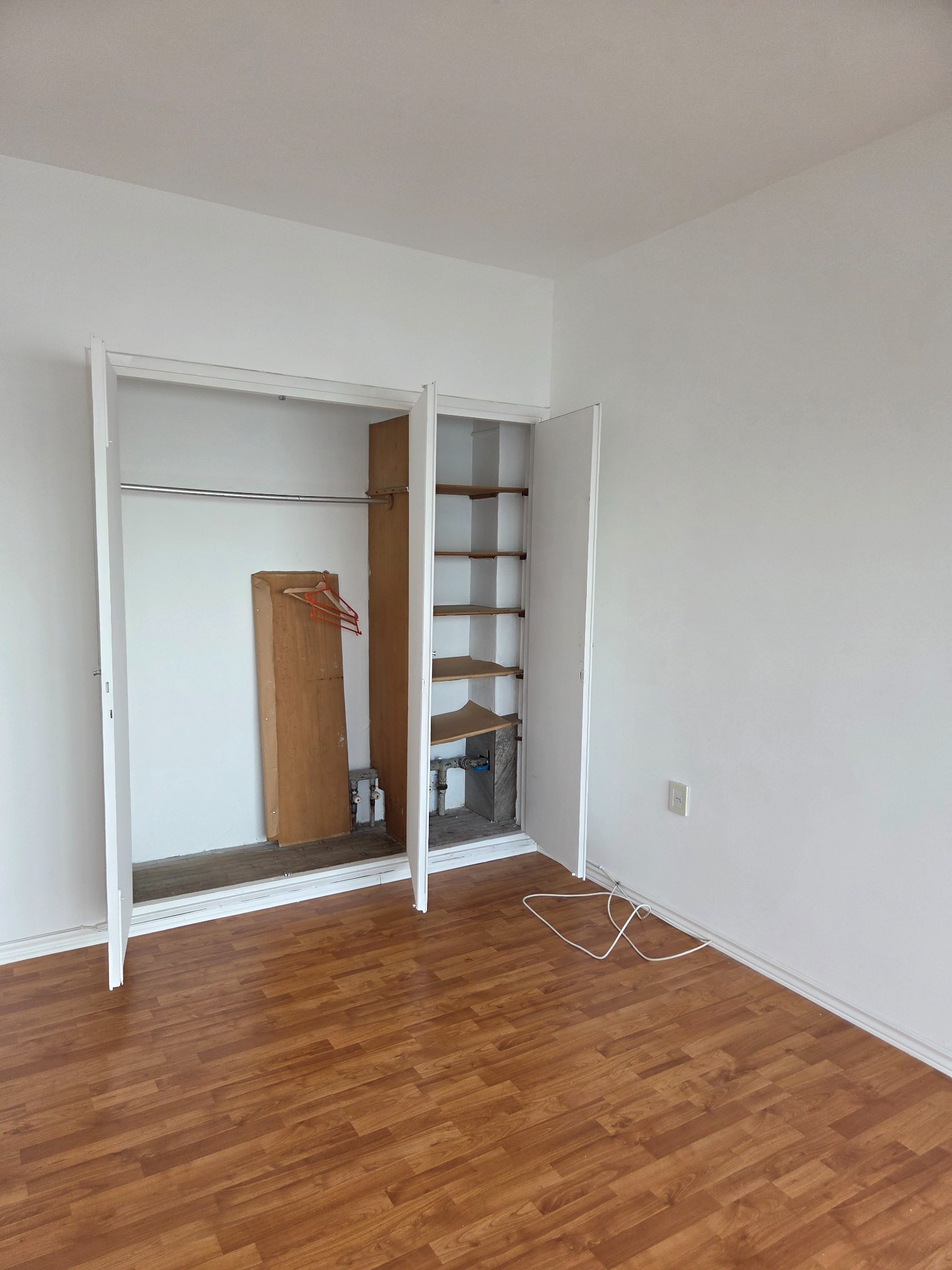 Exclusivo Apartamento de Lujo en Rambla de Pocitos: 3 Dormitorios, 2 Baños, Garage y Vistas Panorámicas Inigualables. · Foto 10