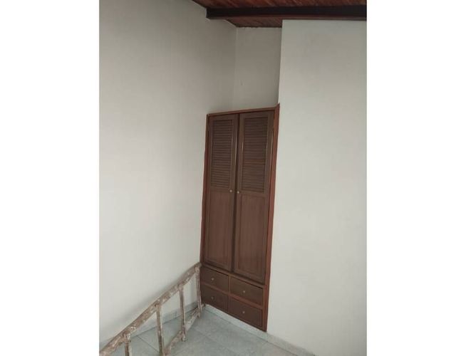 Casa de 8 alcobas en venta en La Salle, Bucaramanga, 240 m² · foto 18 de 18