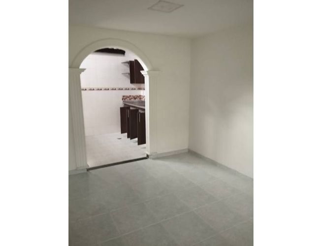 Casa de 8 alcobas en venta en La Salle, Bucaramanga, 240 m² · foto 12 de 18