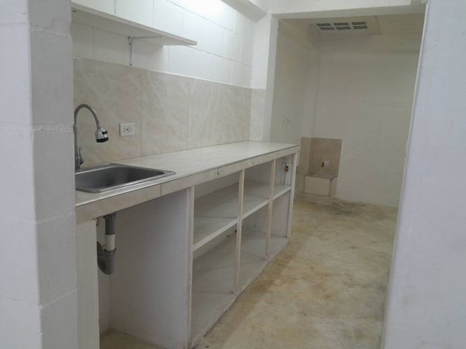 Casa de 5 alcobas en venta en El Carmelo, Candelaria, 81 m² · foto 5 de 24