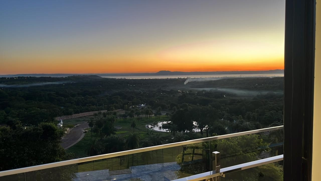 Vendo Casa amoblada a Estrenar con vista al lago en Barrio Cerrado. 4 hab en suite. COD 051 — foto 3