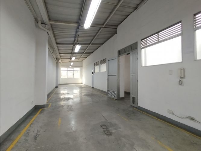 Bodega en arriendo en Rodeo Alto, Medellín, 90 m² · foto 5 de 6
