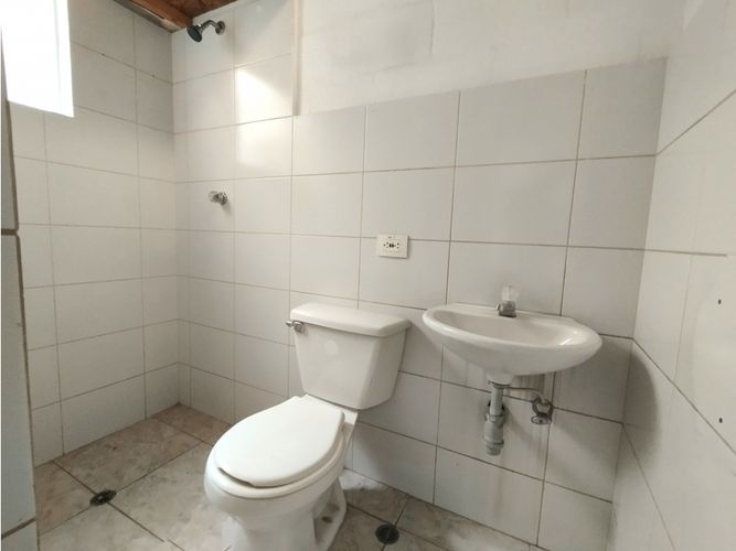 Bodega en arriendo en Rodeo Alto, Medellín, 90 m² · foto 6 de 6