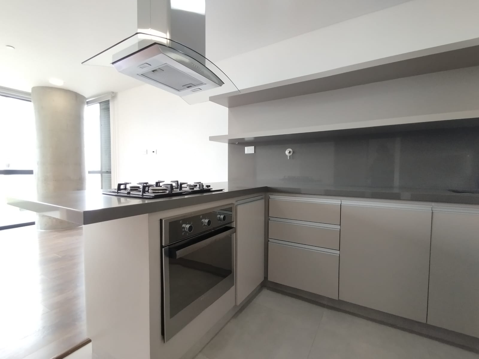 Apartaestudio en arriendo en El Poblado, Medellín · foto 9 de 18
