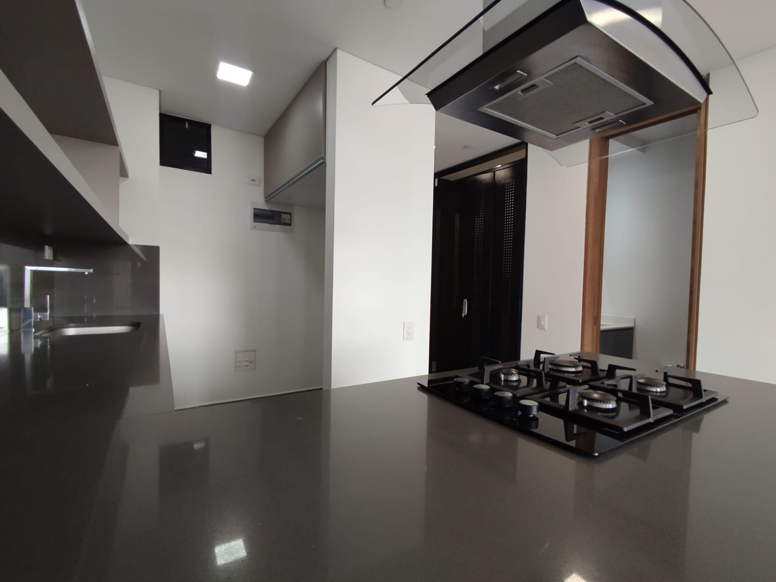 Apartaestudio en arriendo en El Poblado, Medellín · foto 11 de 18