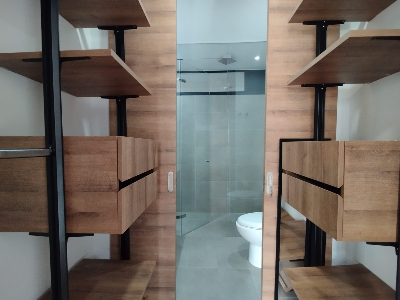 Apartaestudio en arriendo en El Poblado, Medellín · foto 15 de 18