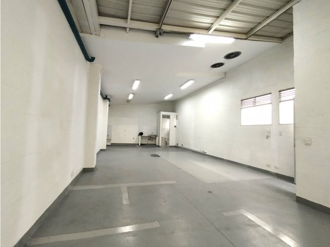 Bodega en arriendo en Rodeo Alto, Medellín, 170 m² · foto 5 de 7