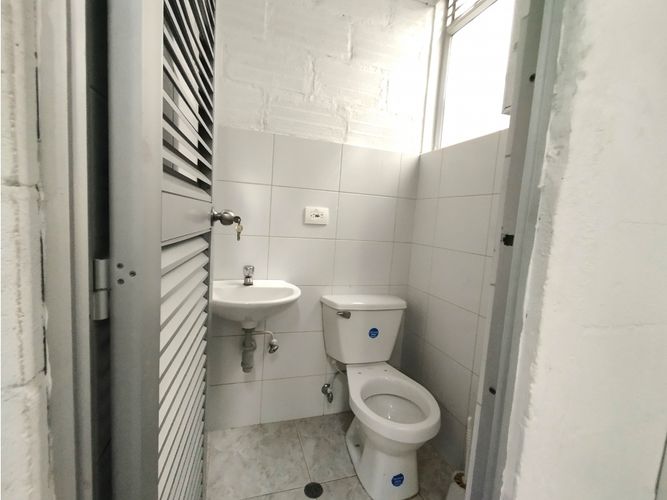 Bodega en arriendo en Rodeo Alto, Medellín, 170 m² · foto 7 de 7