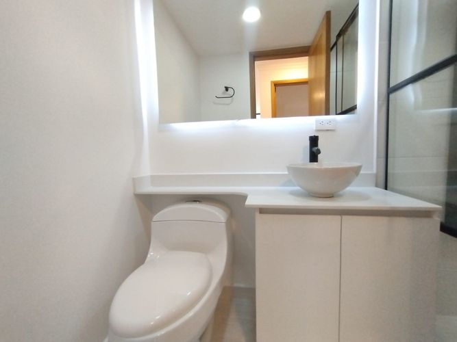 Apartamento de 2 alcobas en arriendo en El Poblado, Medellín, 126 m² · foto 13 de 20