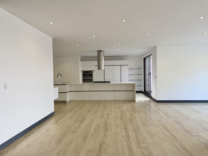 Apartamento de 4 alcobas en venta en Santa Barbara Alta, Bogotá, 455 m² · foto 3 de 22
