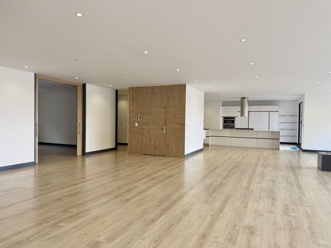Apartamento de 4 alcobas en venta en Santa Barbara Alta, Bogotá, 455 m² · foto 4 de 22
