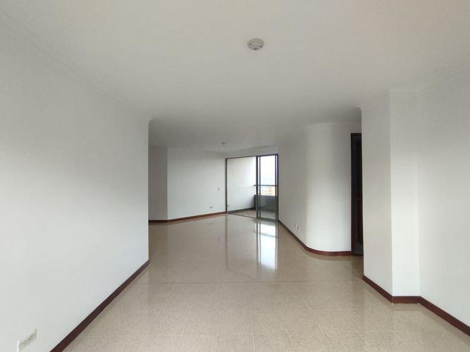 Apartamento de 3 alcobas en arriendo en El Poblado, Medellín, 127 m² · foto 11 de 20