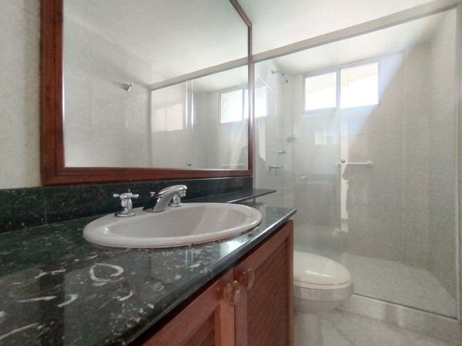 Apartamento de 3 alcobas en arriendo en El Poblado, Medellín, 127 m² · foto 13 de 20