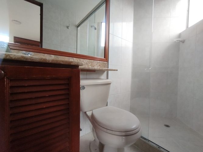 Apartamento de 3 alcobas en arriendo en El Poblado, Medellín, 127 m² · foto 18 de 20