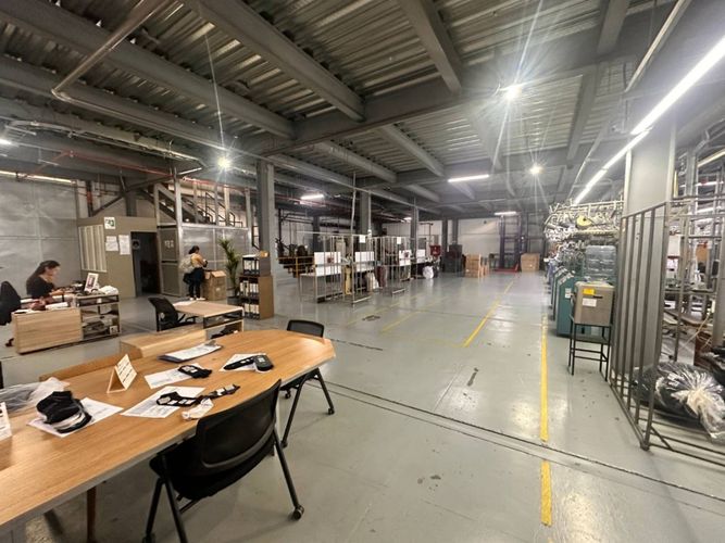 Bodega en arriendo en Simon Bolivar, Itagüí, 1000 m² · foto 4 de 17